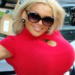 Inilah Dia Wanita Pemilik Payudara Terbesar di Dunia