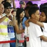 Peringati Valentine Dengan Lomba Ciuman Terlama