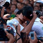 Ciuman Massal Ala Anak Muda Bali