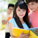 Gampang! Ini 7 Cara Menarik Perhatian Wanita yang Belum Dikenal