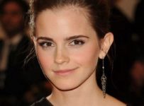 Di Balik Senyum Manis para Artis, Ternyata Mengalami Tantangan pada Gigi